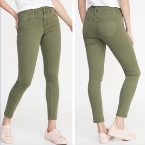 Old Navy Olive Green Super Skinny Mid-Rise Pant